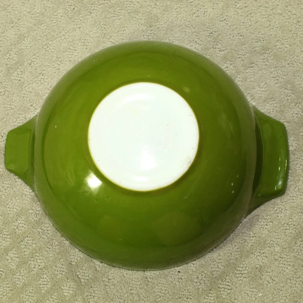 Vintage Pyrex VERDE GREEN Avocado Cinderella Nesting Mixing Bowls Set of 4